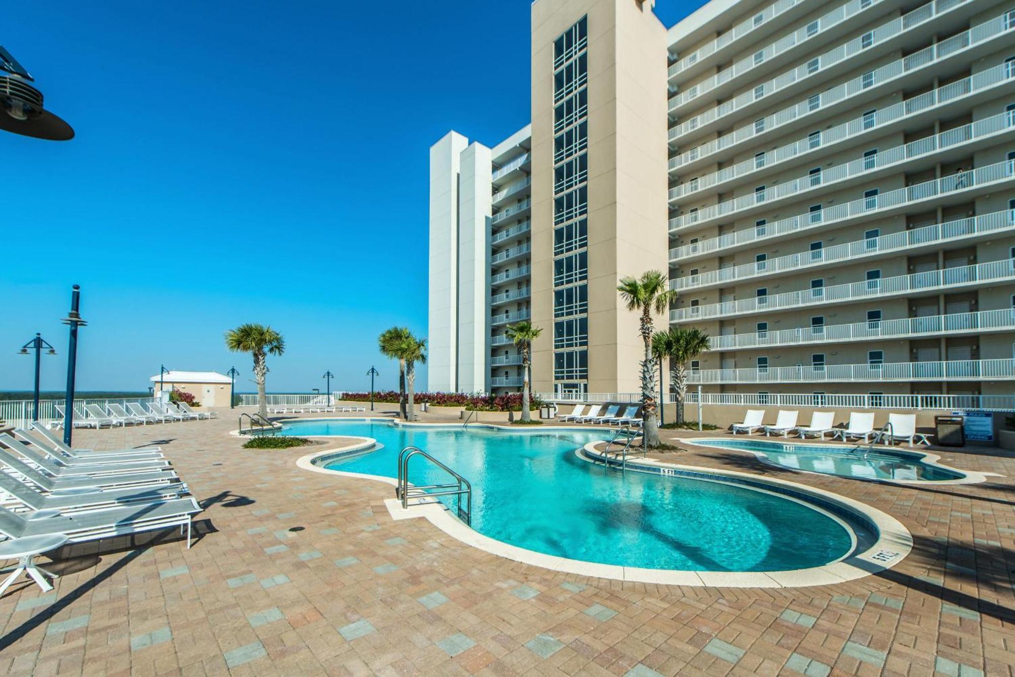 Laketown Wharf 713- Our Lil Sea-cret *