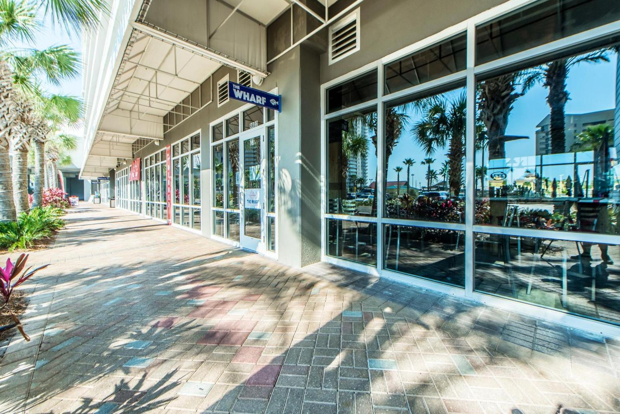 Laketown Wharf 713- Our Lil Sea-cret Holiday home