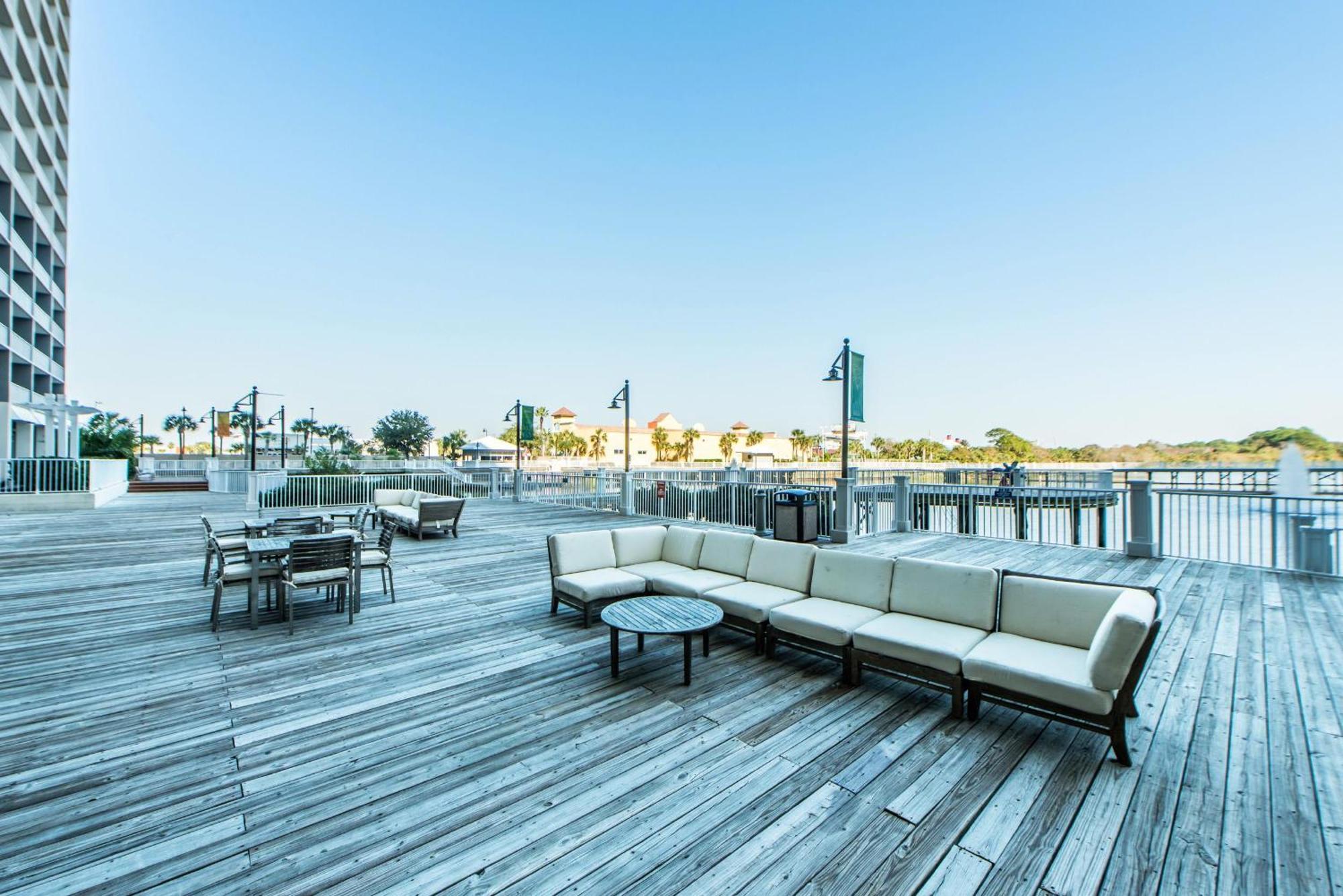 Laketown Wharf 713- Our Lil Sea-cret Holiday home Panama City Beach