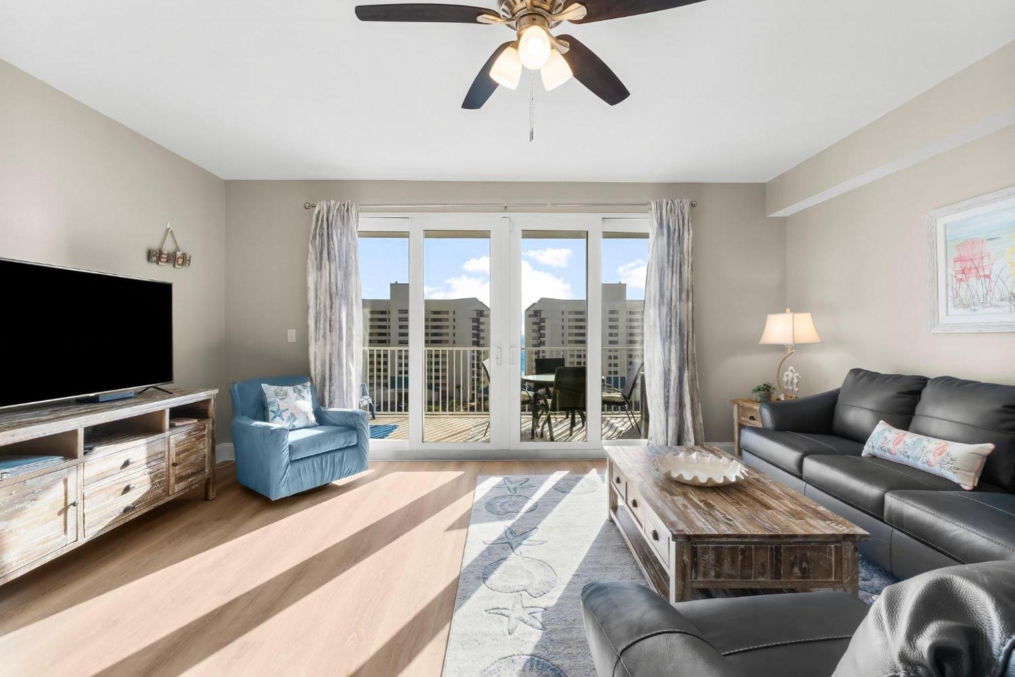 Laketown Wharf 713- Our Lil Sea-cret Holiday home Panama City Beach